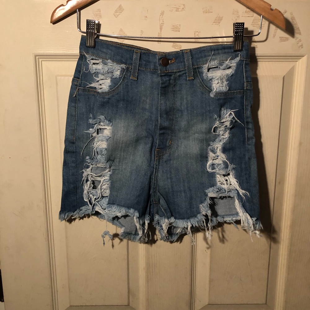 Keep in touch distressed shorts